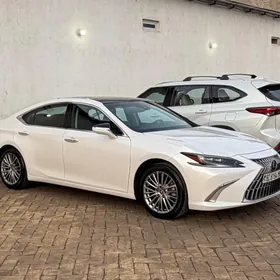 Lexus ES 350 2022
