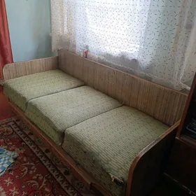 диван -тахта