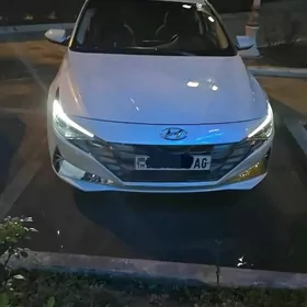 Hyundai Elantra 2023