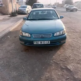 Toyota Camry 2001