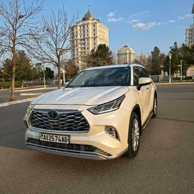 Toyota Highlander 2020