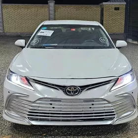 Toyota Camry 2022