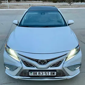 Toyota Camry 2021