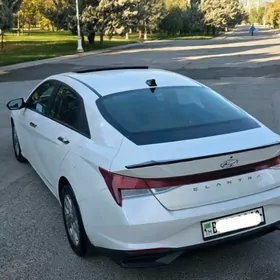 Hyundai Elantra 2021