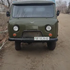 UAZ 452 1980