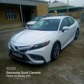 Toyota Camry 2023