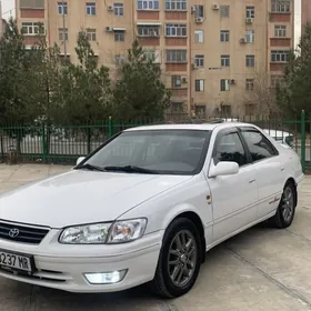 Toyota Camry 2001