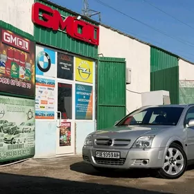 Opel Signum 2004