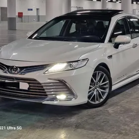 Toyota Camry 2019