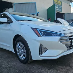 Hyundai Elantra 2020