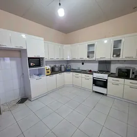 Kuhnya garnatur mebel