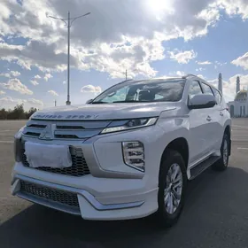 Mitsubishi Montero Sport 2023