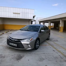 Toyota Camry 2017