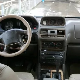 Mitsubishi Montero 1998