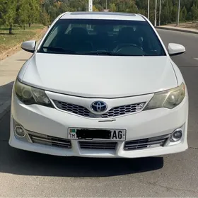 Toyota Camry 2014