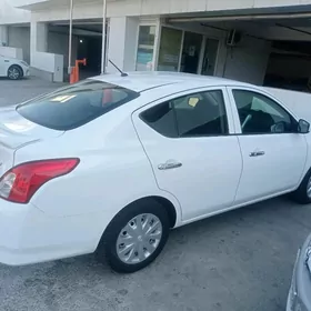 Nissan Versa 2019