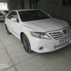 Toyota Camry 2011
