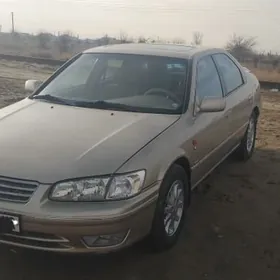 Toyota Camry 2000