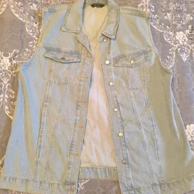 Джинсовая безрукавка