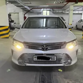 Toyota Camry 2016