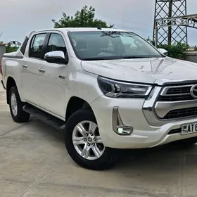 Toyota Hilux 2022