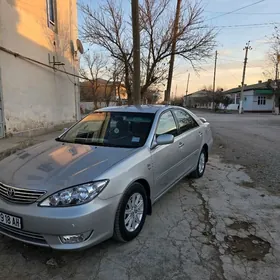 Toyota Camry 2004