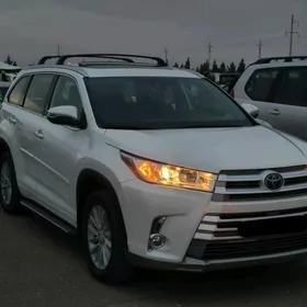 Toyota Highlander 2018