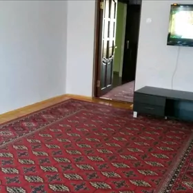 Аренда 30мкр 1этаж 1в2х ком