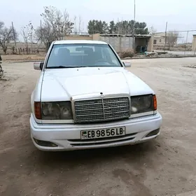 Mercedes-Benz 300E 1990