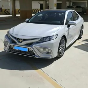 Toyota Camry 2023