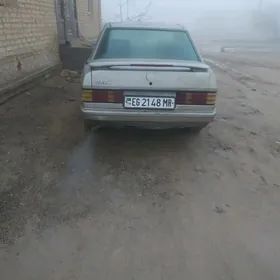 Mercedes-Benz 190E 1986