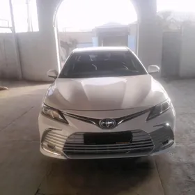 Toyota Camry 2022