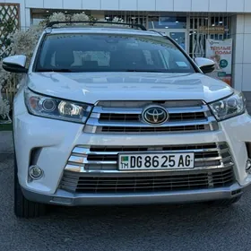 Toyota Highlander 2019