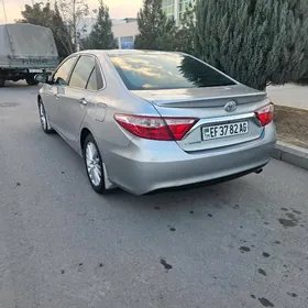 Toyota Camry 2015