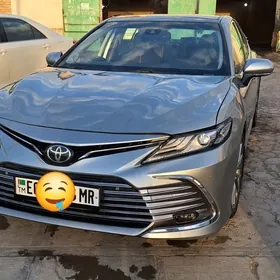 Toyota Camry 2020