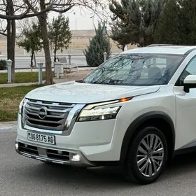 Nissan Pathfinder 2022