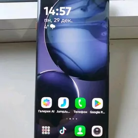 camon 40 pro
