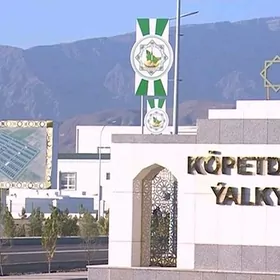 kopetdagyn yalkymy eyesinden