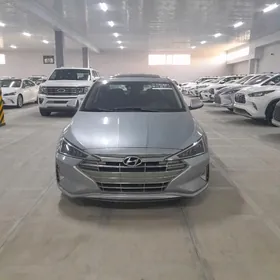 Hyundai Elantra 2020