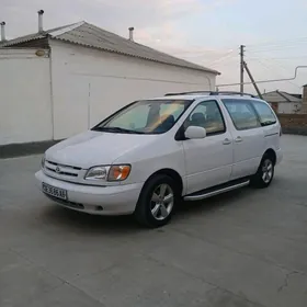 Toyota Sienna 2001