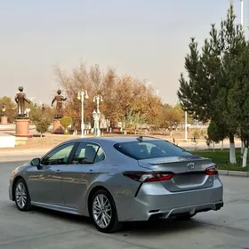 Toyota Camry 2024