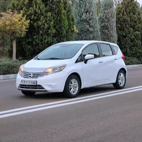 Nissan Versa Note 2016