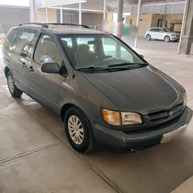 Toyota Sienna 2000