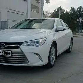 Toyota Camry 2017