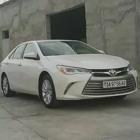 Toyota Camry 2017