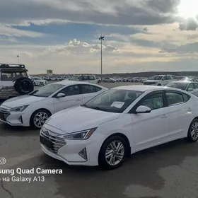 Hyundai Elantra 2020