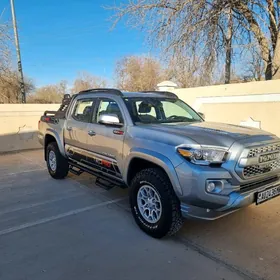 Toyota Tacoma 2023