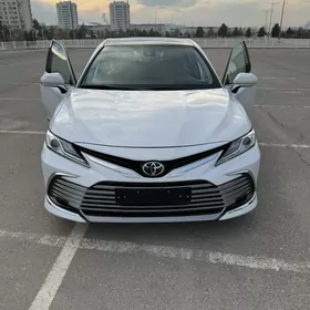 Toyota Camry 2023
