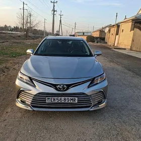 Toyota Camry 2020