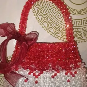 Сумочка из кристаллов.
